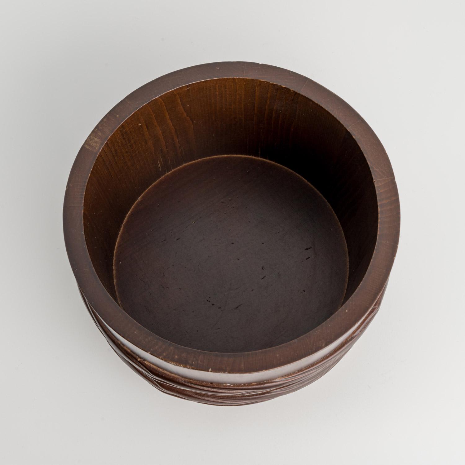 Image of Urushi Lacquered Wooden Container 3