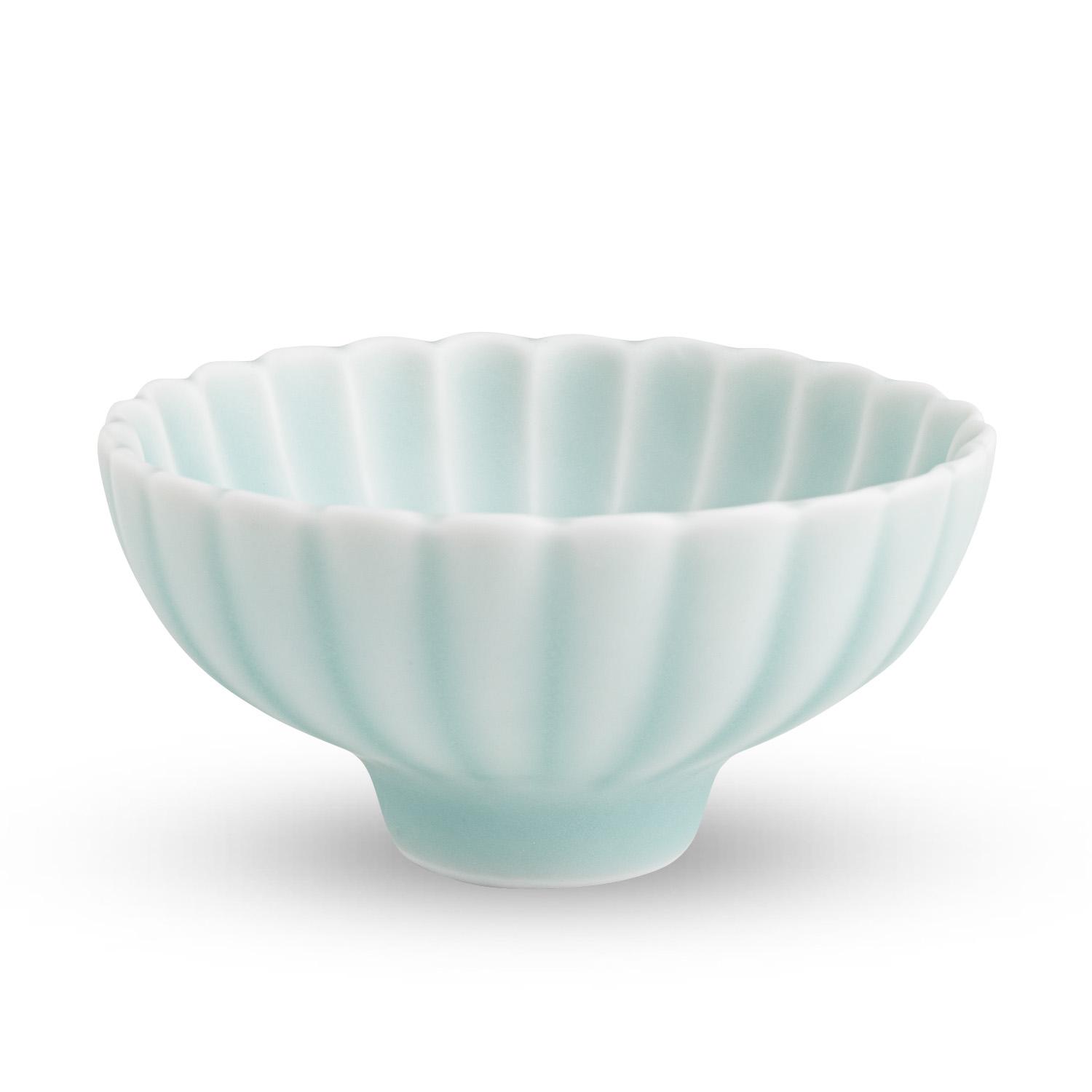 Image of Moist Seiji Kikuwari Sake Cup 2.75" 1