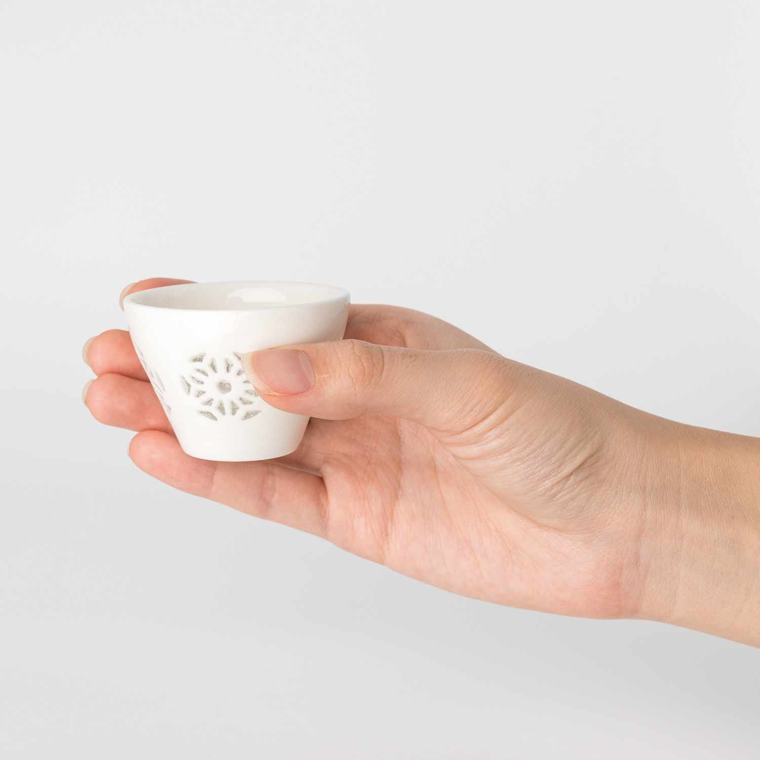 Hotaru White Flower Sake Cup hover-image