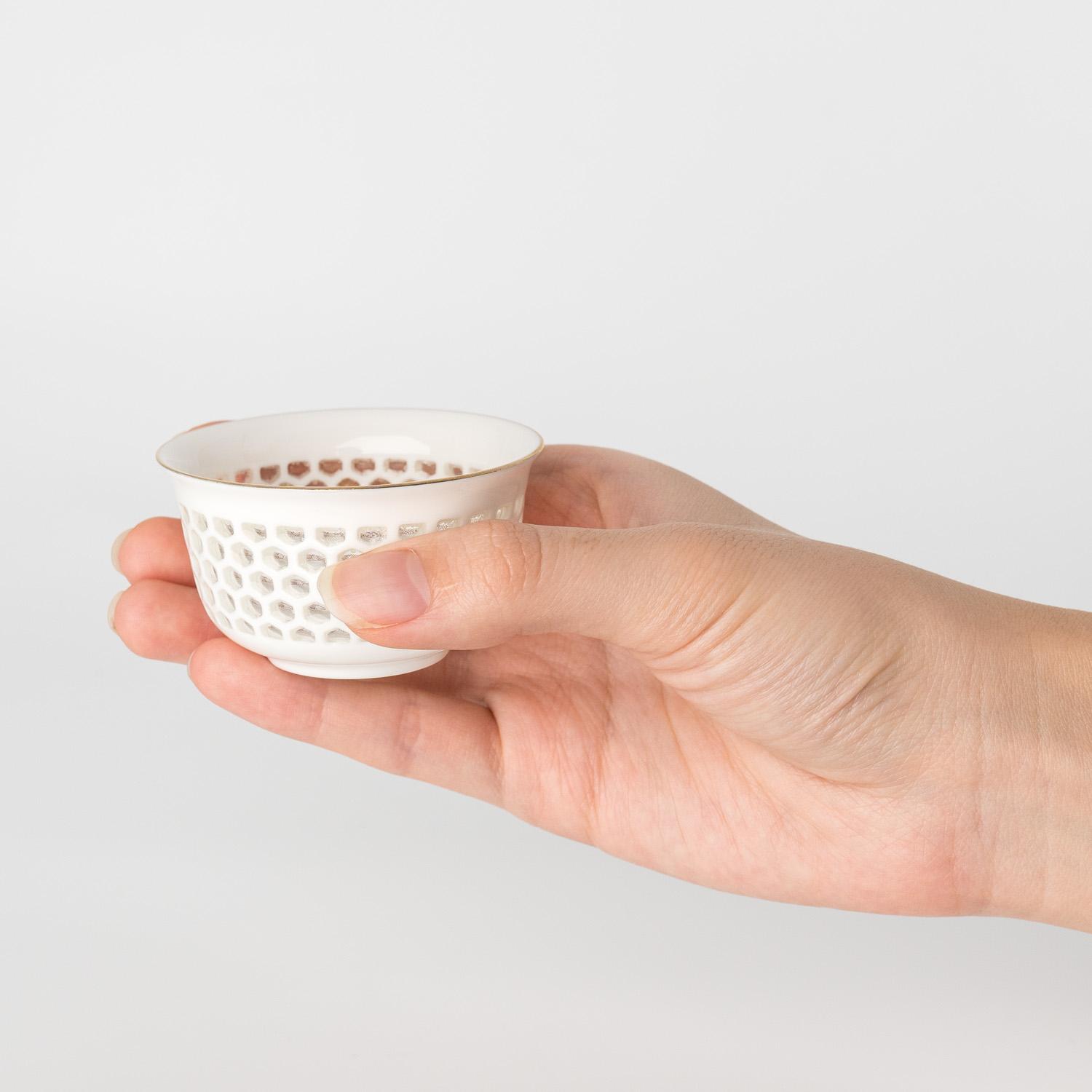 Image of Hotaru White Gold Trim Sake Cup 3